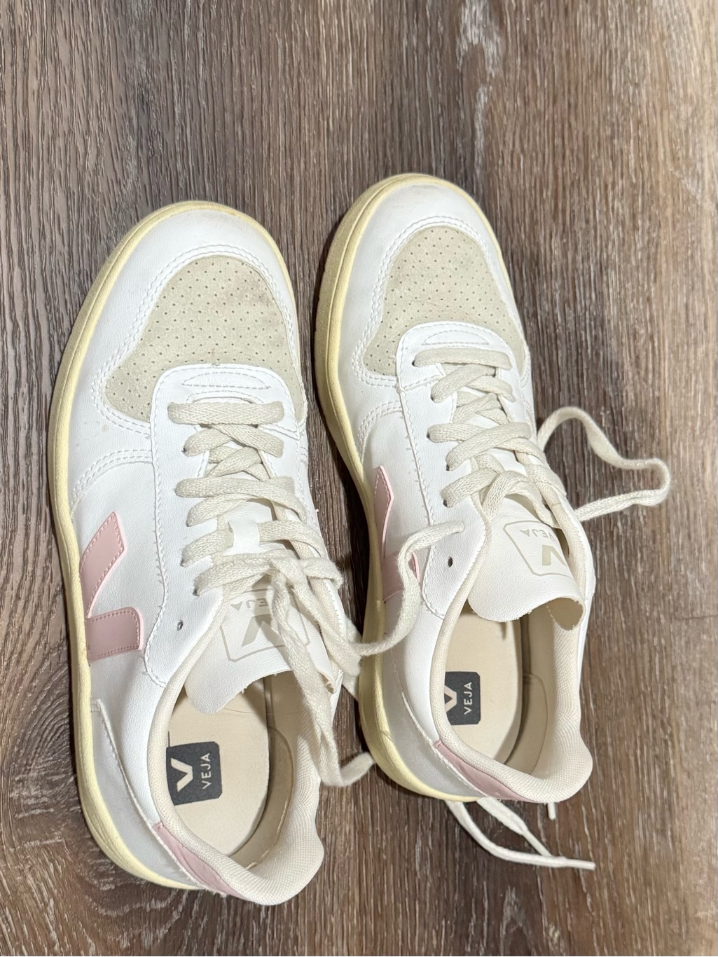 Veja Women’s V-10 Shoes — image 3 of 6